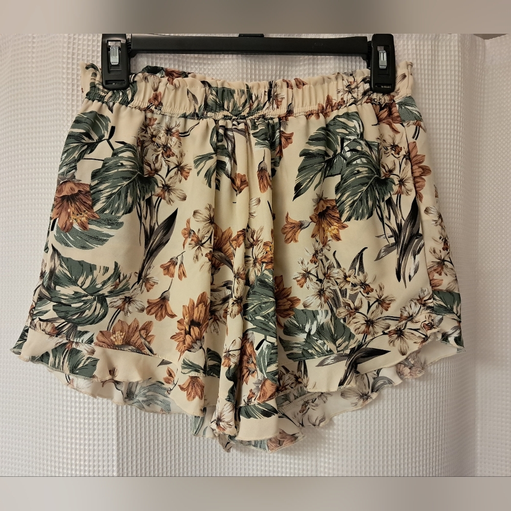 easel Cream Floral Tropical Print Women's Shorts